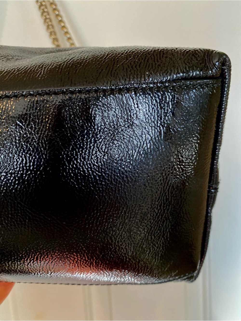 Gucci Black Patent Leather Shoulder Bag with Gold Chain Tassel - Picture 6 of 12